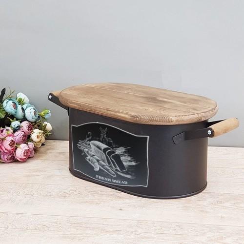 

Металлическая черная разделочная доска для хлеба