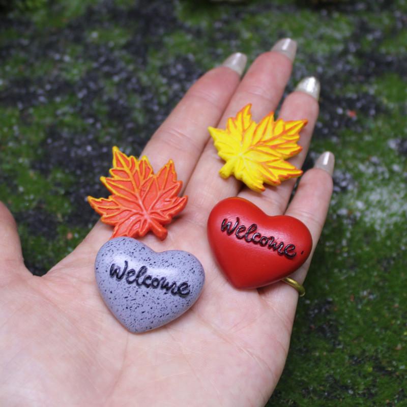 Welcome Garden Resin Ornament With Heart And Maple Leaf For Celebration Gift