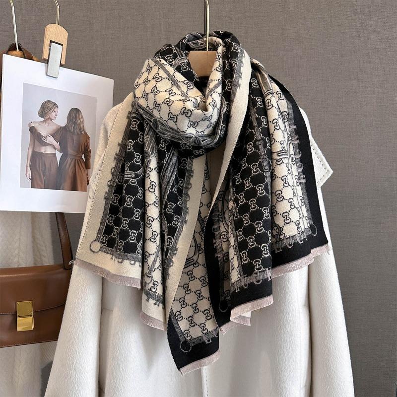 Autumn and winter new versatile imitation cashmere scarf high-end atmosphere classic letter chain printing scarf shawl