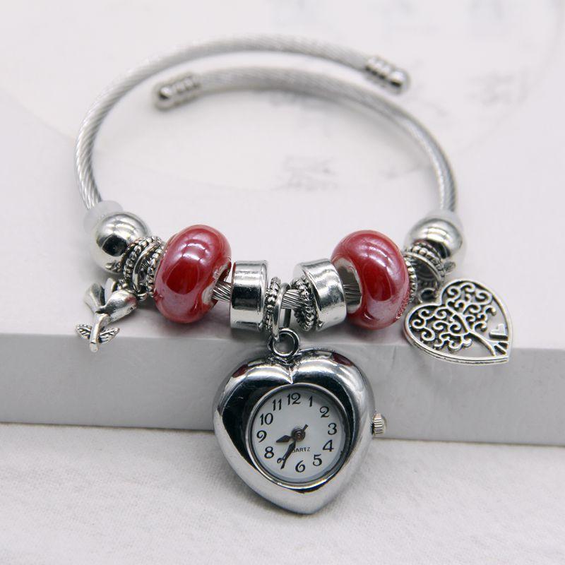 

1 шт. Корейская версия модных креативных часов-браслета с подвеской в виде сердца из бусин, Женские, Модные часы-браслет с открытым браслетом, Кварцевые часы