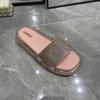 Ciabatte moda estiva da donna sandali comodi a fondo piatto color caramella 2025 nuove scarpe da spiaggia con cinturino in strass flash