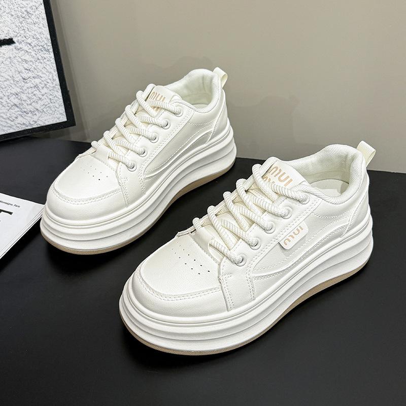 Modische Damen neue Frühling und Herbst Plateau vielseitige Freizeitschuhe erhöhende Sport-Board-Schuhe