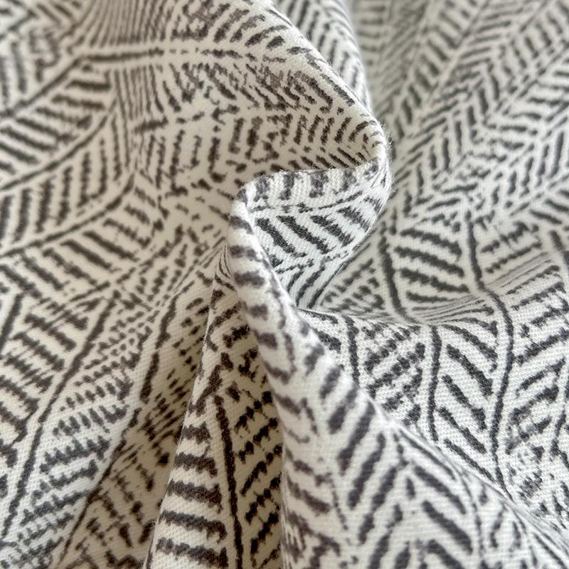 2025 New All-Cotton Flannel Bedding Set: Thick Quilt Cover, Triangular Edge, Warm Bed Sheet