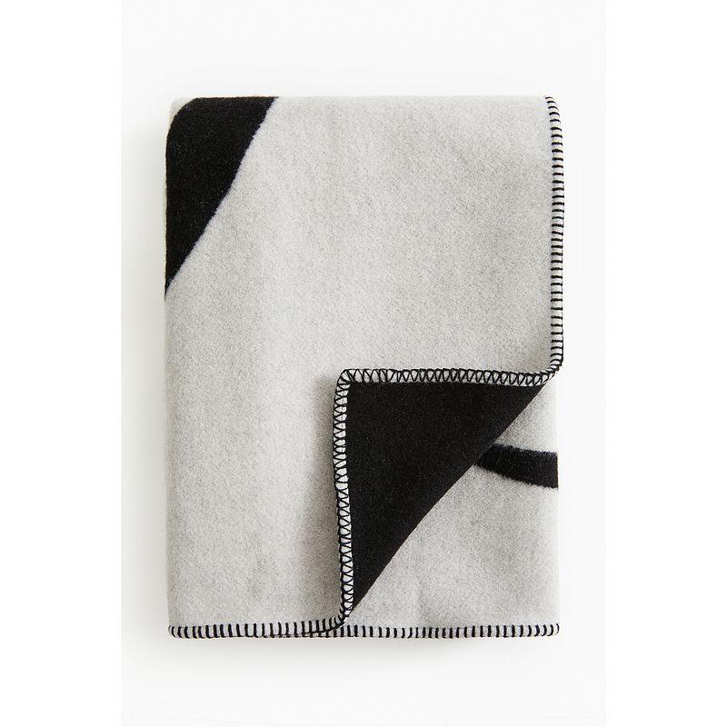 

HM Home Bedding Blanket Fall 2025 New Arrival Fashion Wool Blended Blanket 1214398 Black/Pattern 130x170