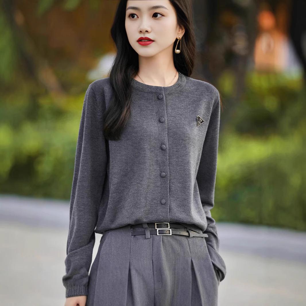 

Spring and Autumn s New Hot Diamond Round-neck Knitted Cardigan for Women, Solid Color Loose and Versatile Knitted XL червоний