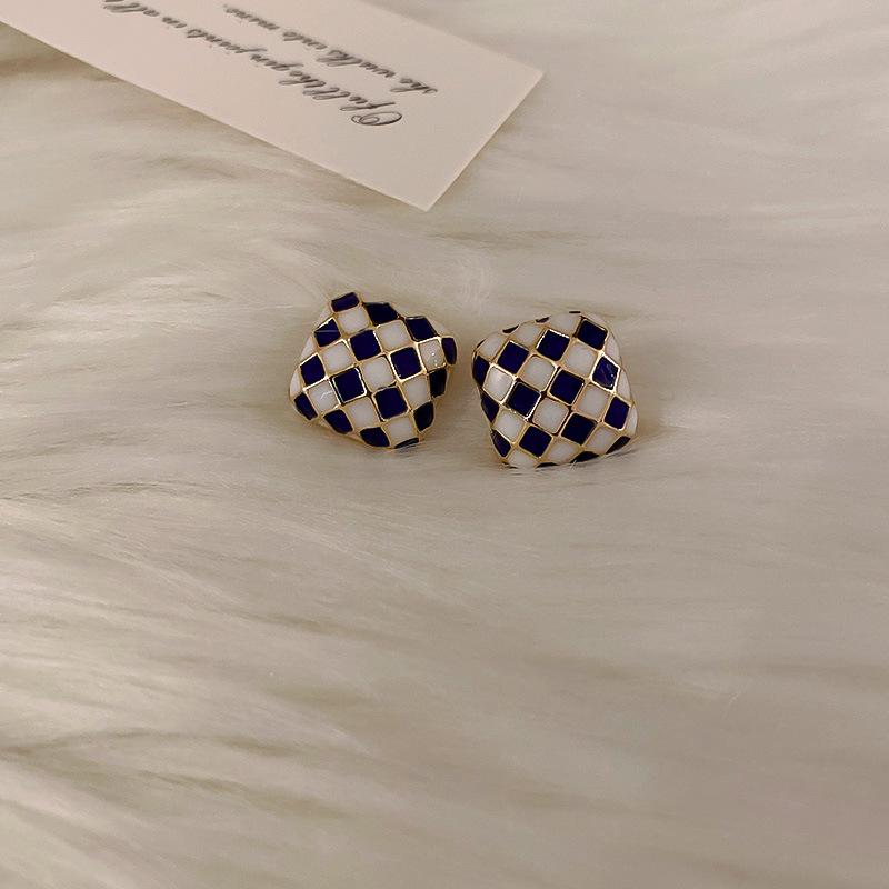 

925 Silver Heart Stud Earrings: Checkered Fairy Tale Korean Style