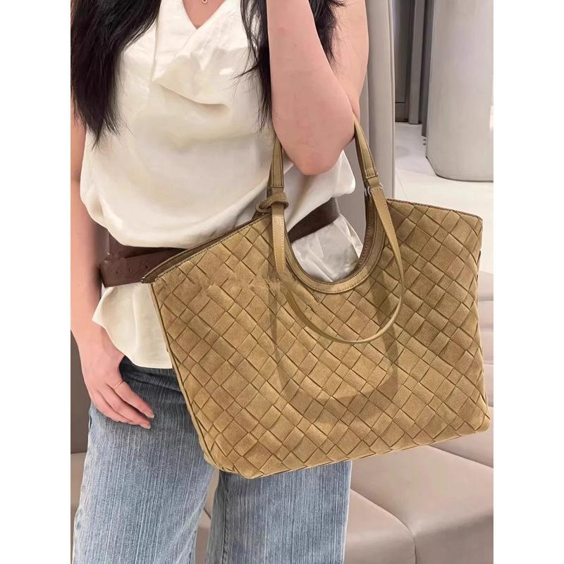 Vintage Woven Tote Bag for Women Large Capacity Shoulder Bag Boho Chic Handbag Fall New Arrival