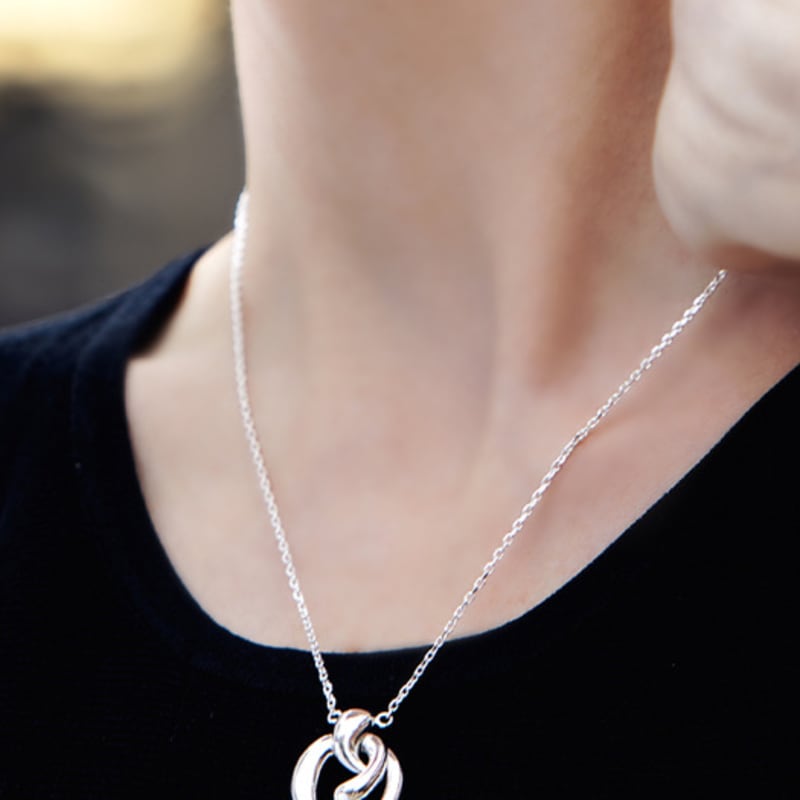 PANACHE CHASUNYOUNG Leda Pendant Necklace