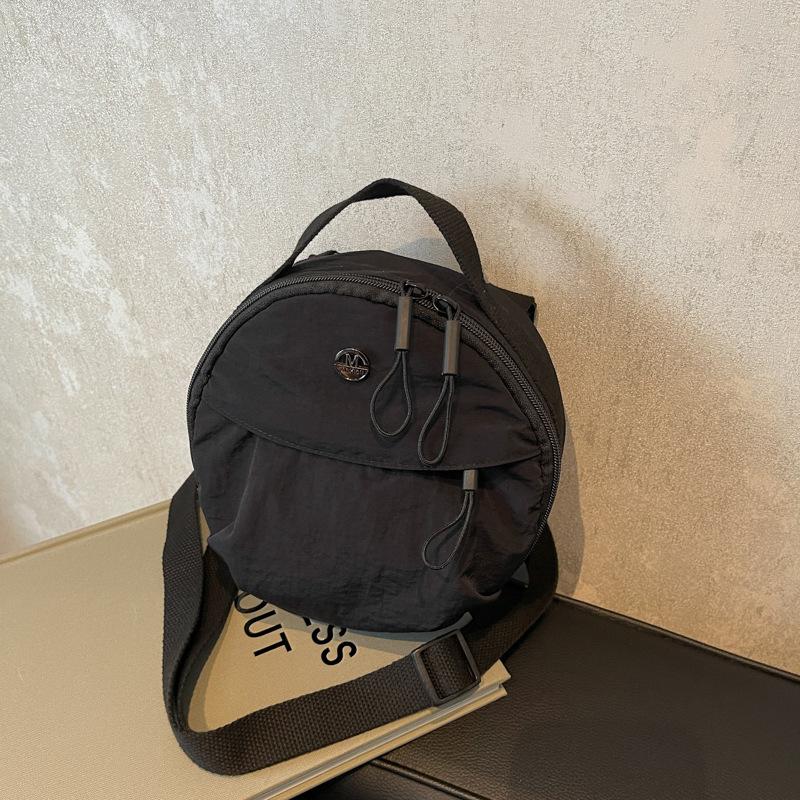 

2025 autumn and winter new small round bag mobile phone bag shoulder messenger bag women s small fresh casual fashion small satchel чёрный
