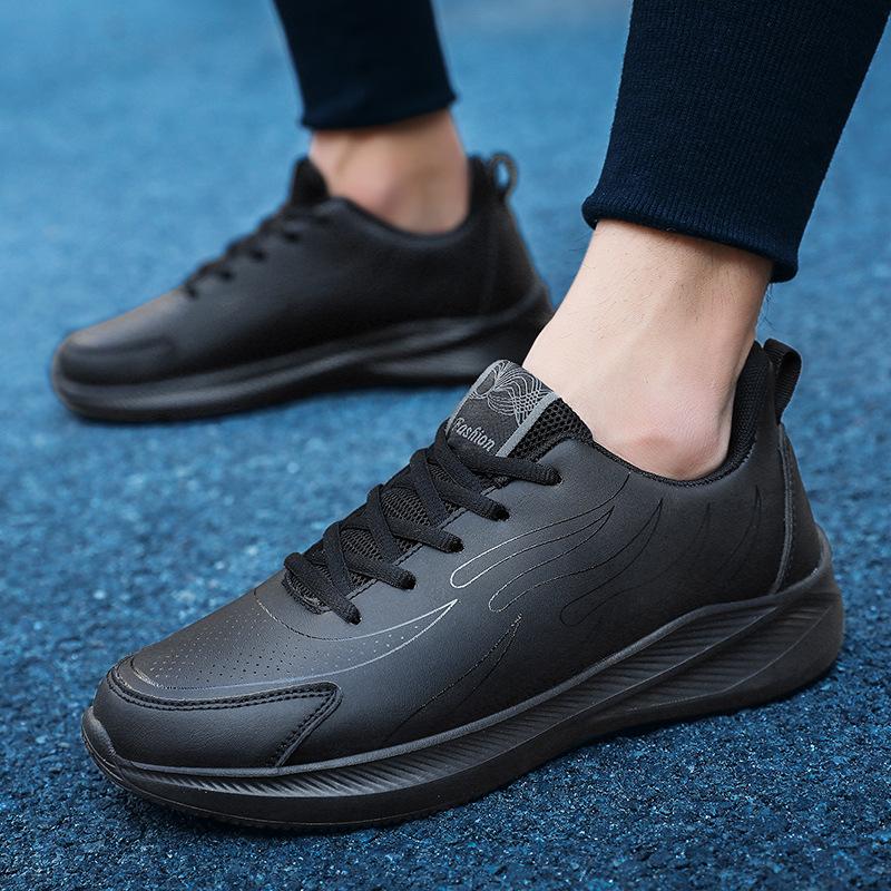All-black sports men's shoes 2025 autumn and winter new leather waterproof and non-slip running shoes men's soft-soled casual shoes