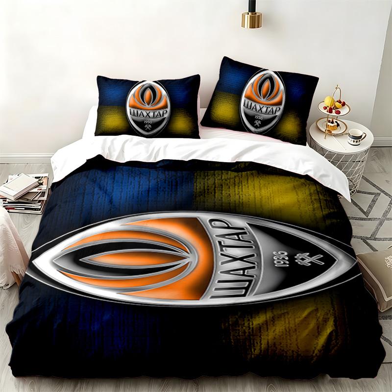 FC Shakhtar Donetsk 3pc set Perfect for bedroom use Comfortable bedding set includes a duvet cover and two pillowcases Ideal birthday or Christmas gif
