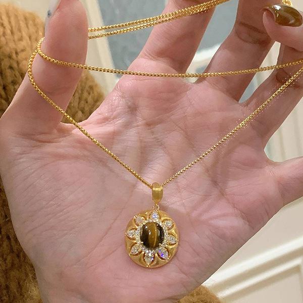 Classic Natural Tiger Eye Stone Necklace New in Trendy High Quality Light Luxury Round Flower Brushed Pendant Wedding Jewelry