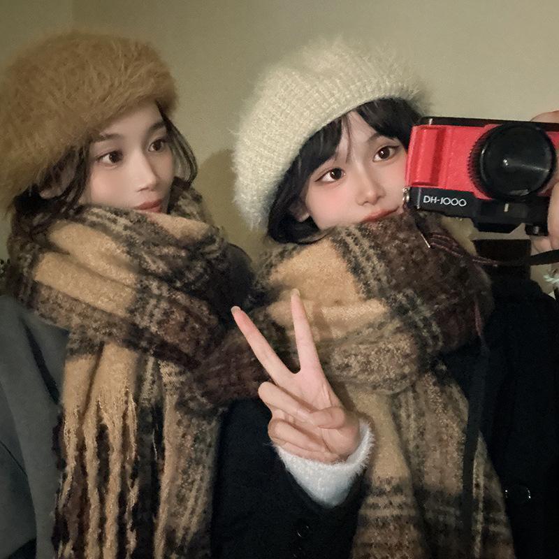 Retro Maillard Atmosphere Scarf for Women In Winter Warm and Cold Proof Thickened Shawl Plush and Versatile Scarf
