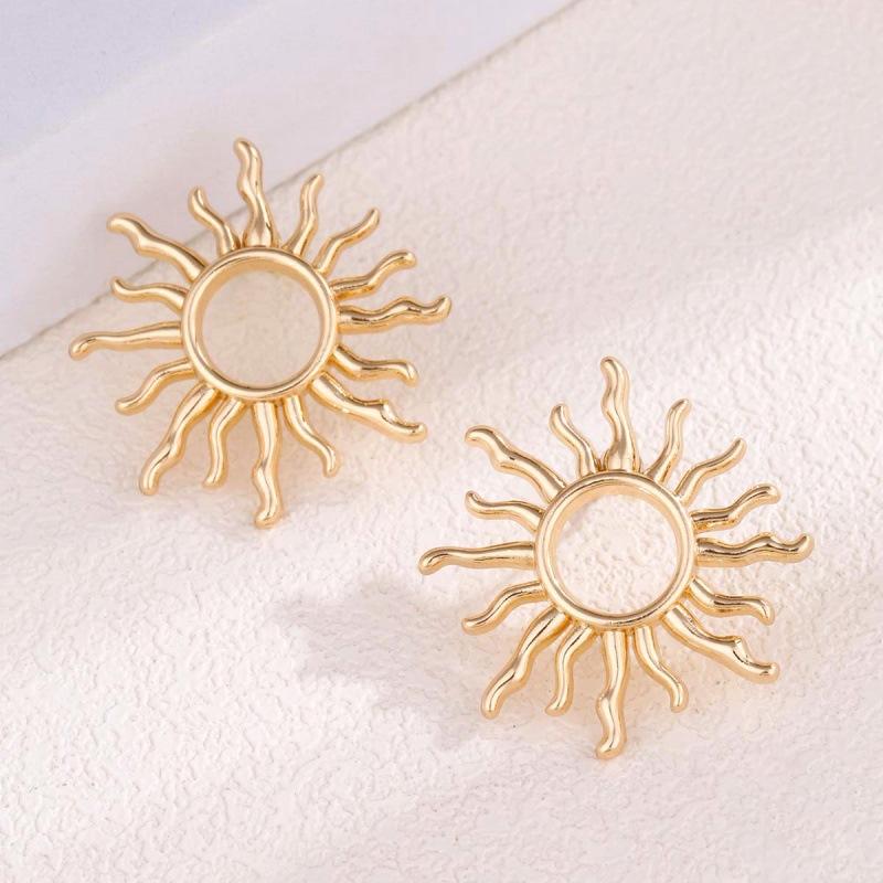 

Vintage Hollow Sun Shape Stud Earrings for Women Trendy Punk Metal Geometric Earrings Daily Party Jewelry Accessories Gifts золотой