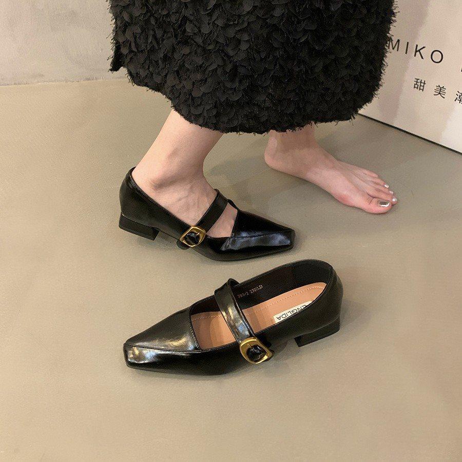 French retro temperament late autumn shallow mouth single shoes fairy fairy new heel 2025 late Mary Jane shoes Korean version low
