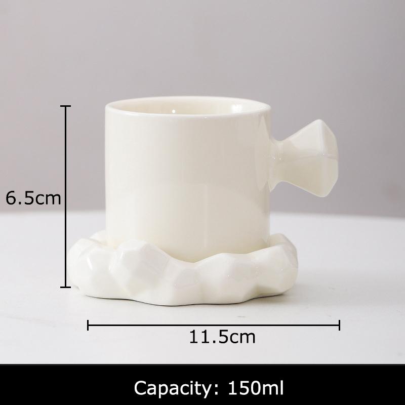 

Декоративная фарфоровая чашка и блюдце в форме ромба, украшенные бантом, кофейная кружка, столовая посуда, молочные кружки, чашка для послеобеденного чая, чашка для сока 101-200ml
