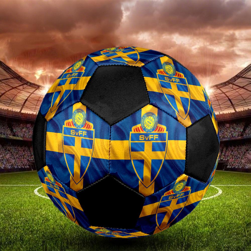 Pallone da calcio taglia 5 con logo della nazionale svedese, Cucito a macchina in PVC, Resistente e ad alto rimbalzo, Adatto a tutte le età, merchandising per tifosi, partite e uso all'aperto.