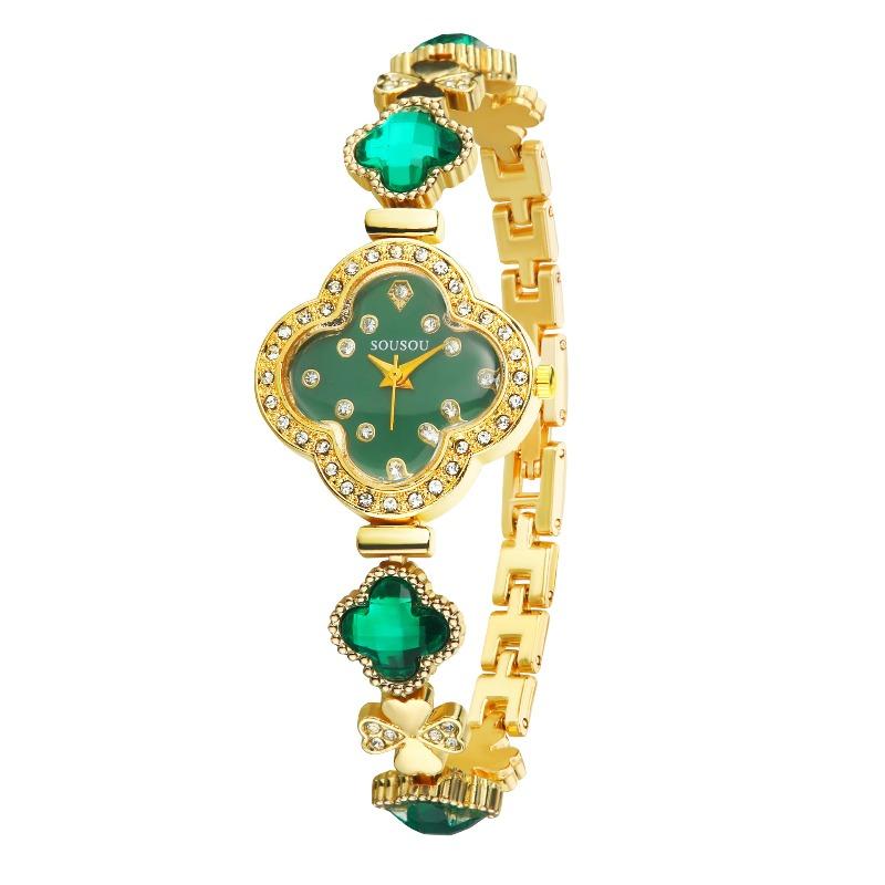 Fashionable temperament, light luxury, diamond studded bracelet, women's quartz watch, clover shaped wristwatch
