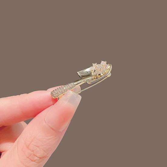 Women Brooch Rhinestone Shovel Shape Anti-slip Wear-resistant Coat Collar Hat Scarf Decoration Clothes Pin Garment Jewelry