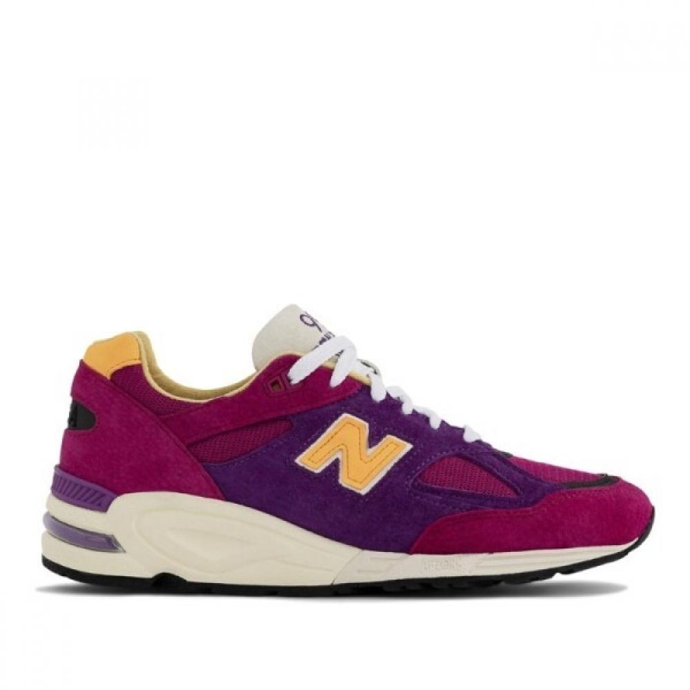 

New Balance 990v2 Low Top Sneakers IT44