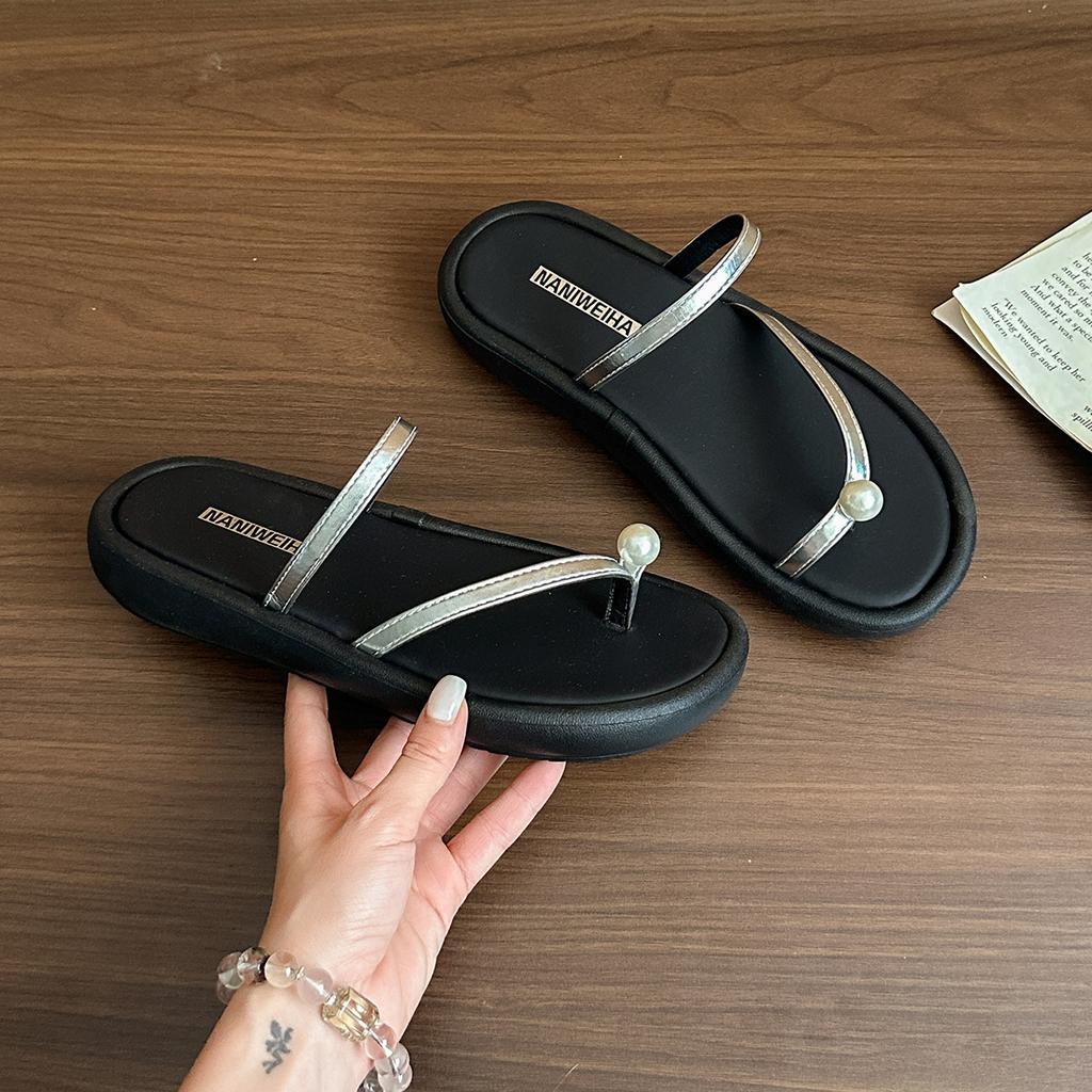 Platform-soled Toe Sandals 2025 New Korean Version of Pearl Fairy Style Fashionable and Versatile, Wearing Beach Cool Slippers