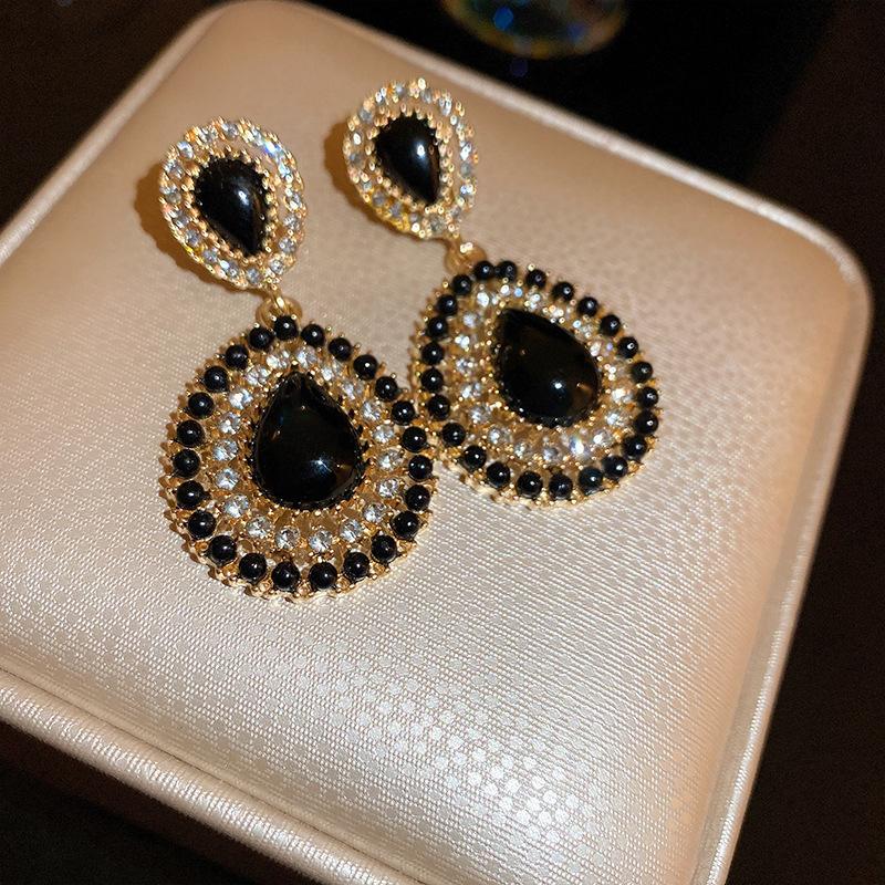 Black Enamel Oil Drop Butterfly Earrings Retro Versatile High-end Stud Earrings Niche Earrings Women