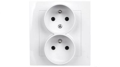 As Double Socket Z/U With Non-interchangeable Phases White Gp-2Gc/00