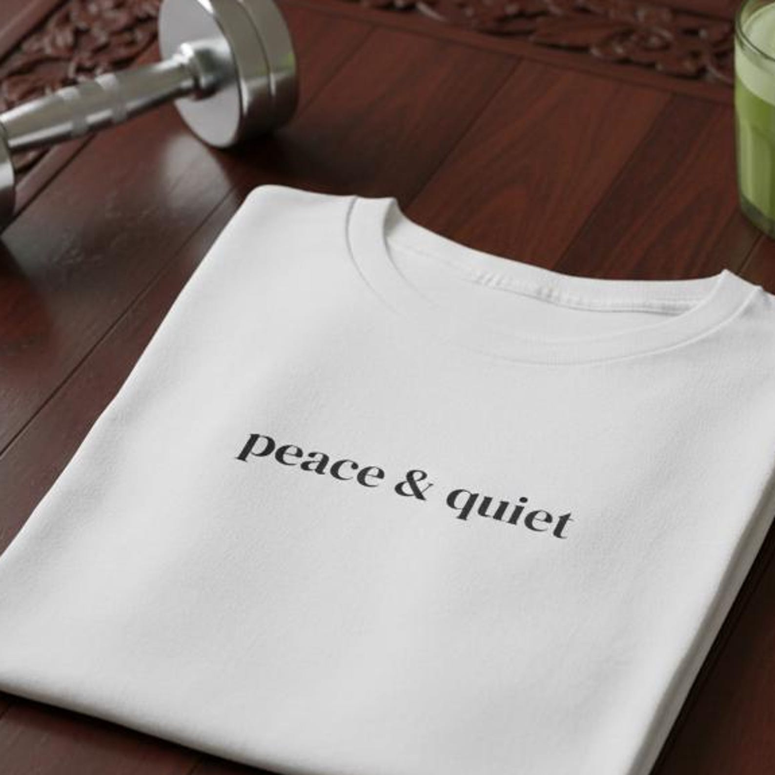 Peace & QuieT shirt L