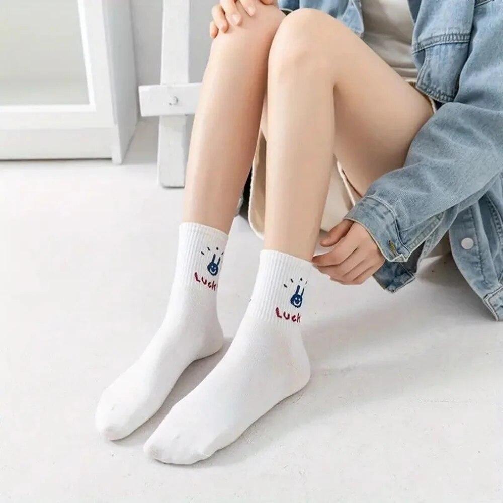 5 Pairs Women's Mid Length Socks Cute Cartoon Bear Short Socks Autumn Winter Comfortable Breathable Versatile Girl Ankle Socks