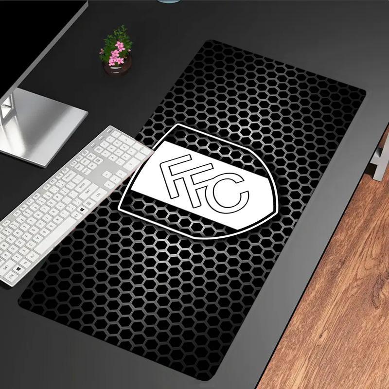 Fulham Crest Design Mouse Pad, Rubber Base, Mouse Pad for Gamers and Office Use, Gaming Desk , Easy To Clean Mat Christmas fan gifts