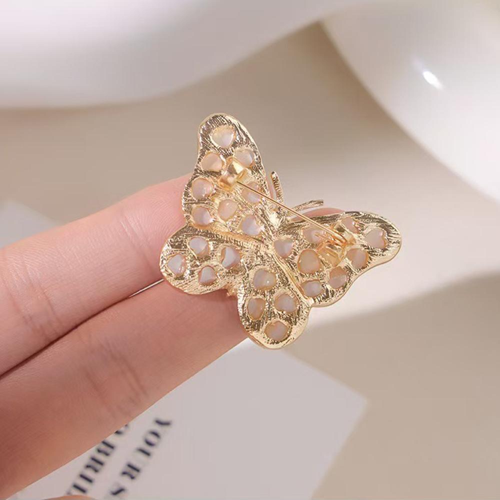 Gentle Fairy Like Mother Of Pearl Imitation Butterfly Brooch Exquisite Elegant Atmosphere Filled Exquisite Clothing Accessories