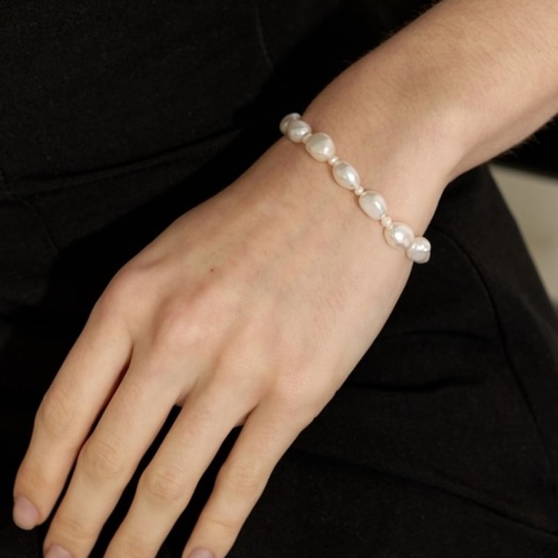 LOVE ME MONSTER Fongdang Pearl Bracelet