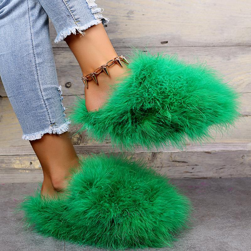 Fashion Women Luxury Fur Slippers 2025 New Lightweight Flat Half Slippers Outdoor Baotou Shoes Women Fashion Round Toe Fur Slides Woman