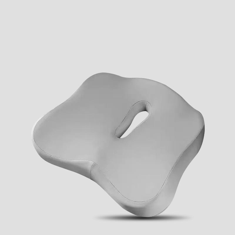 1 ks Ortopedický sedák z paměťové pěny pro kancelář, auto, polštář pro úlevu od bolesti kostrče s prodyšným síťovaným potahem, protiskluzová základna