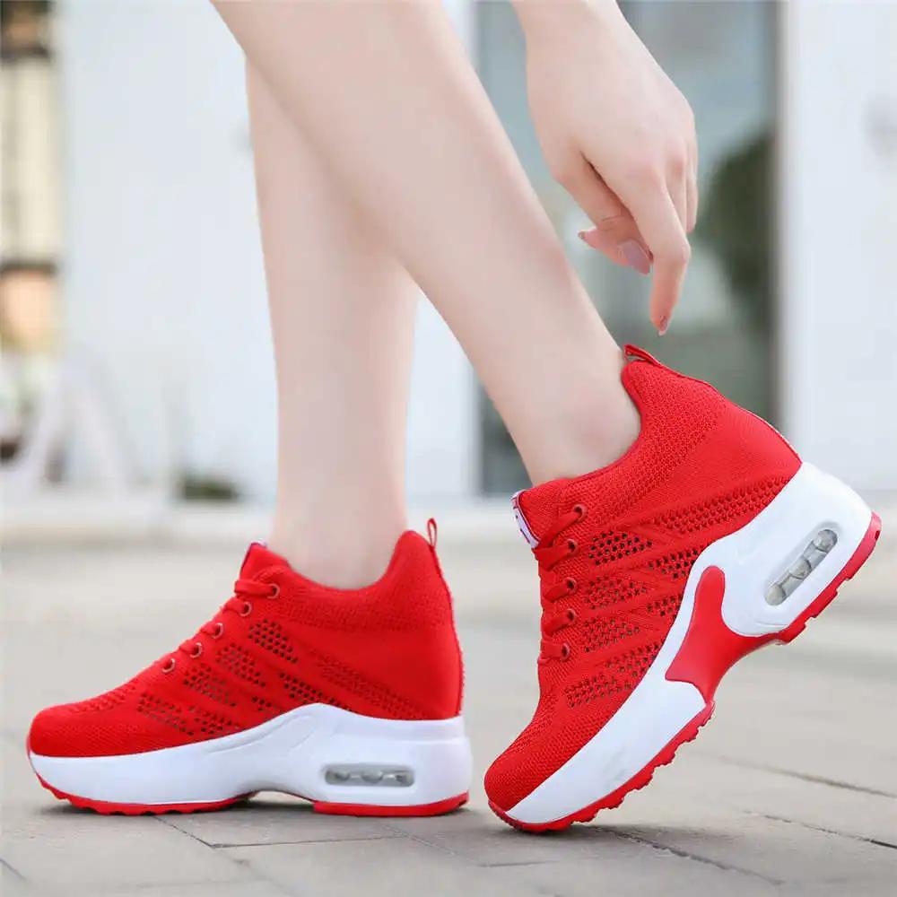 Модные высокопроизводительные женские кроссовки на шнуровке для ходьбы — фото 3