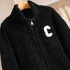 Neue Herbst- und Winter-verdickte gebratene Street-Design-Sense schwarze flauschige Baseballjacke Damen-Fleece weiß