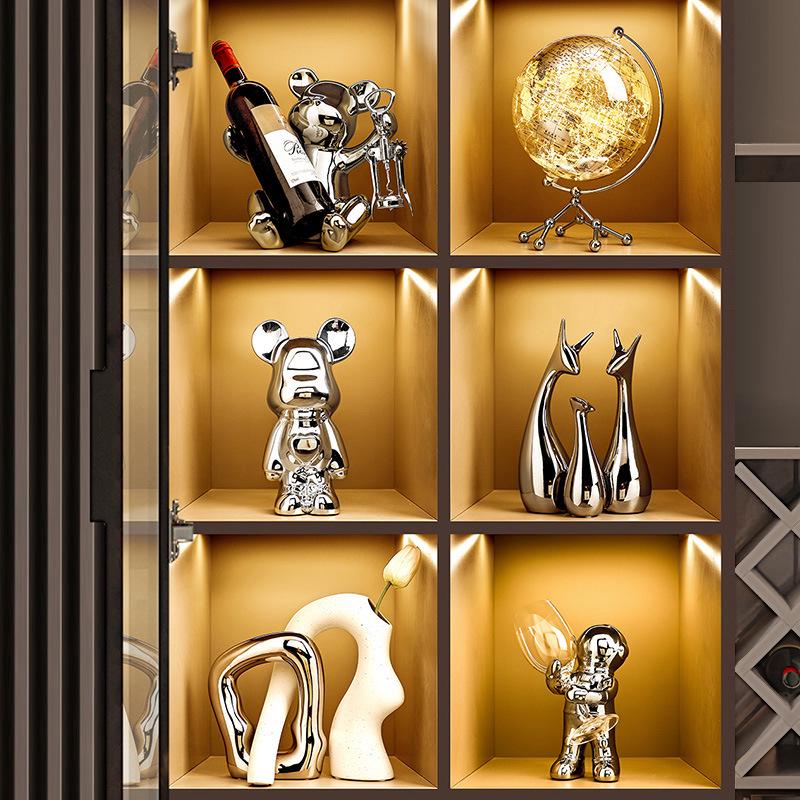 Elegant Ceramic Bear Wine Rack: Red Wine Display and Cup Holder for Luxurious Living Room Decor