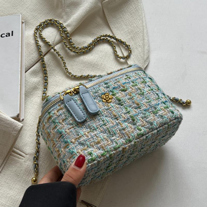 Small Bag Women's New Fashion Knitted Chain Messenger Bag Mini Bag