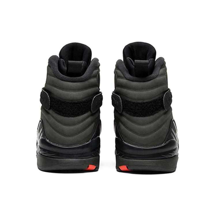 Nové JORDAN 8 Retro Take Flight Undefeated 305381-305