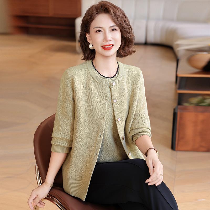 

2026 Stylish Spring Knit Cardigan Two-Piece Set for Middle-Aged & Elderly Women - Casual Fashion for Spring & Autumn 4XL (Recommended 135-150 kg) зелений