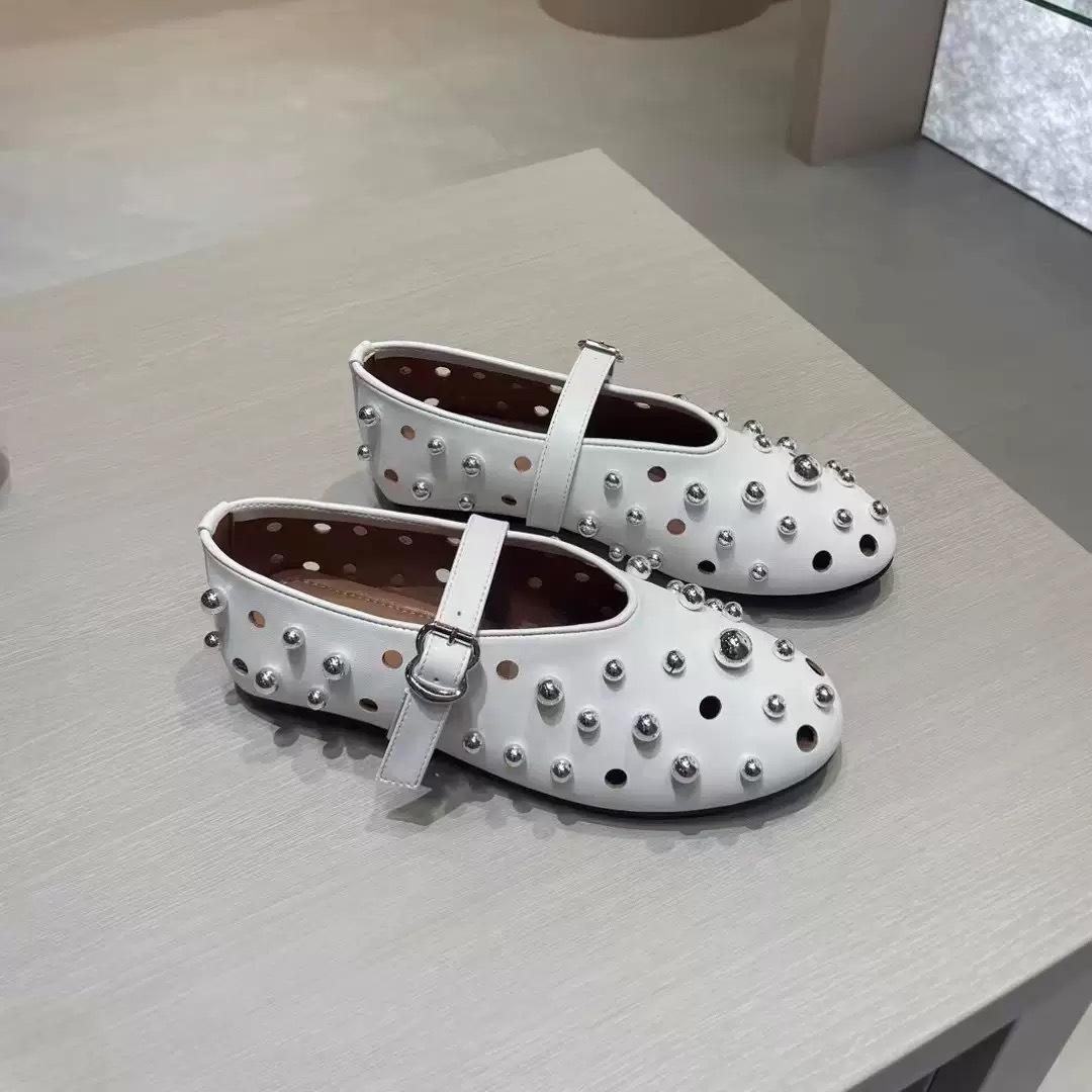 

Sheepskin version~ Flat shoes, ballet shoes, one-word buckle rivets, Mary Jane shoes, shallow mouth versatile hollow single shoes women 40