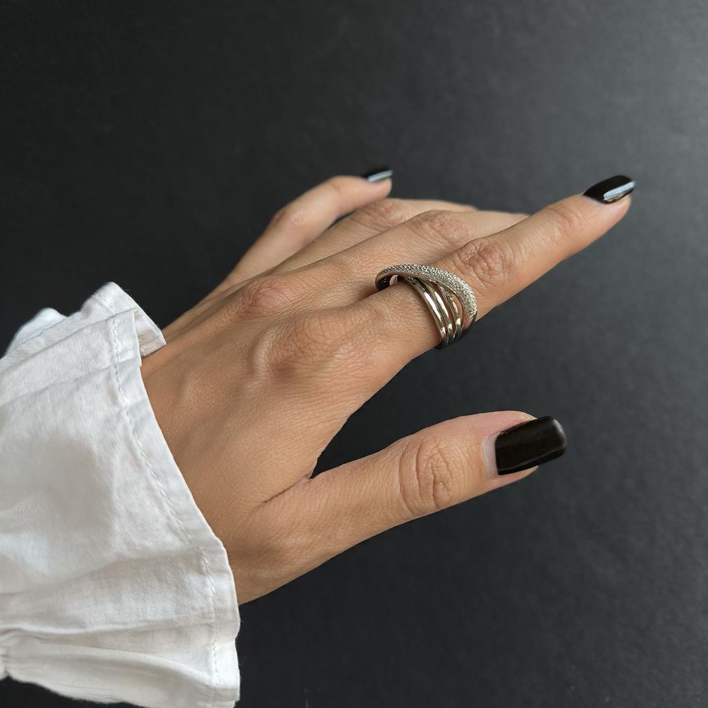 Silver Ring with Cubic Zirconia, Item Weight 7.01 G (2191933)