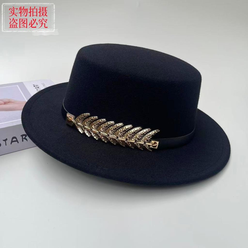 New Belt Buckle Woolen Hat British Retro Autumn and Winter Hat Men's and Women's Trendy Versatile Wide-brimmed Flat Top Top Top Hat