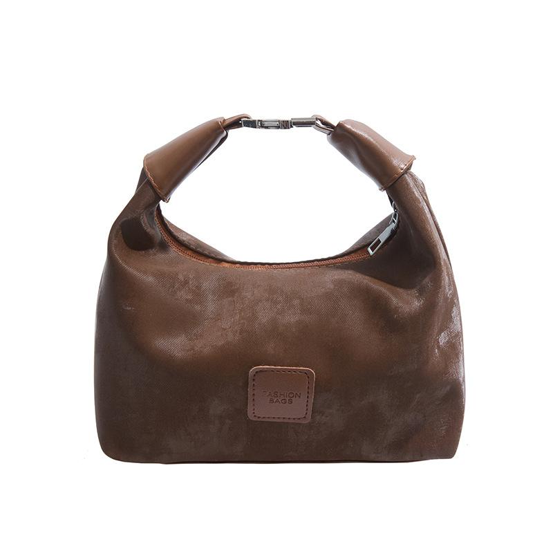 

Маленькая женская сумка с матовой текстурой, новая, простая, темпераментная, маленькая квадратная сумка, нишевая, универсальная сумка-мессенджер One Size