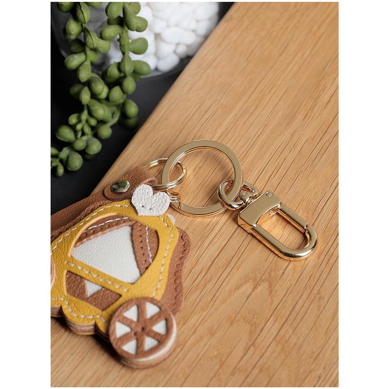 Porte-clés en cuir véritable en forme de citrouille accessoire décoratif fait main pour voiture