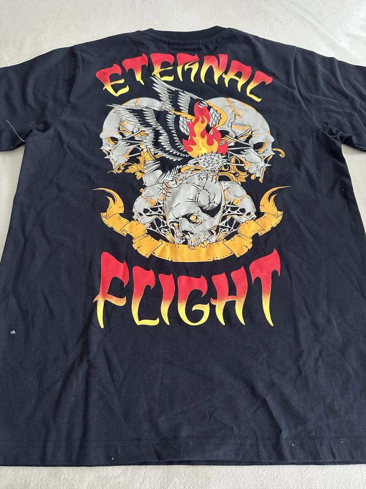 Черная футболка с графическим принтом «Череп, Крылья, Пламя и Вечный Полет» L