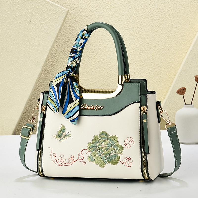 New Fashi Embroidered Women's Square Tote Handbags Large Capacity Leather Shoulder Bags Female Cross Body Purses and Hand Bag