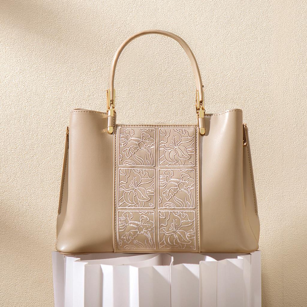 Mother'S Day Gift Embroidered Beige Large-Capacity Handbag Women'S Mother Bag Atmospheric High-End Messenger Women'S Bag