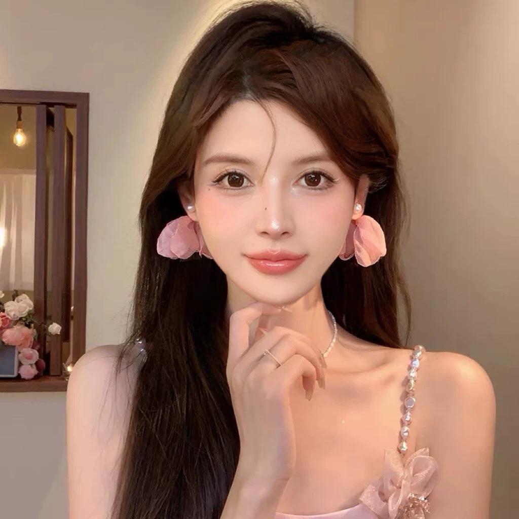 2025 White Chiffon Flower High-End Fairy Stud Earrings for Big Round Faces