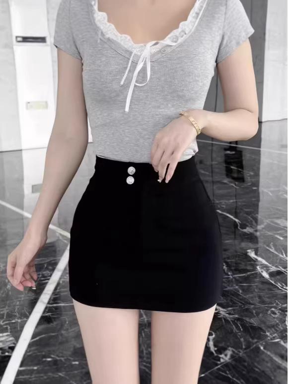 

2025 Autumn/Winter Women s Black High-Waisted A-Line Mini Skirt: Stretchy, Slimming, Hip-Hugging Design for Petite, Hot Girl Style S